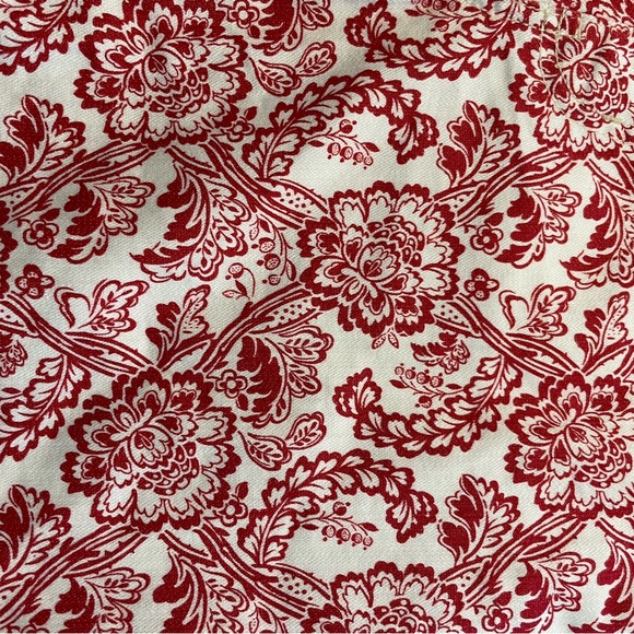 Chadwicks Capri Short Womens 4 Red White Floral Pull On Stretch Pockets Mid Rise - Picture 4 of 9